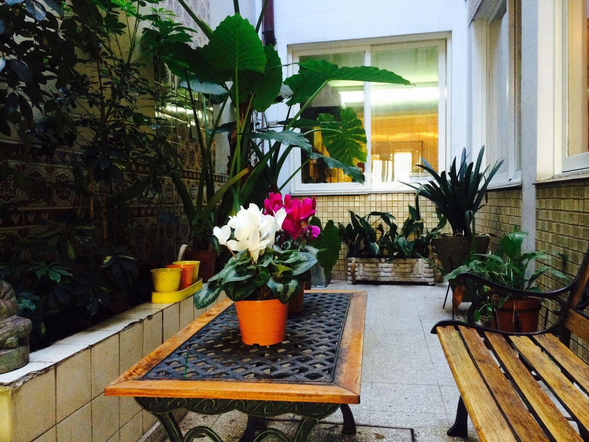 Petit Recoleta Hostel Buenos Aires Exterior foto